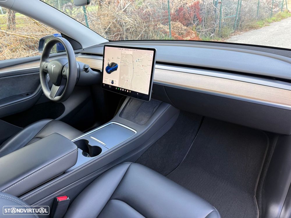 Tesla Model Y Long Range Tração Integral - 32