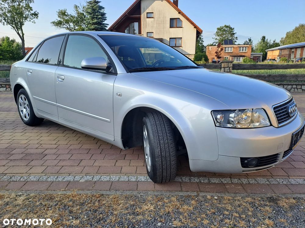 Audi A4 Limousine - 3
