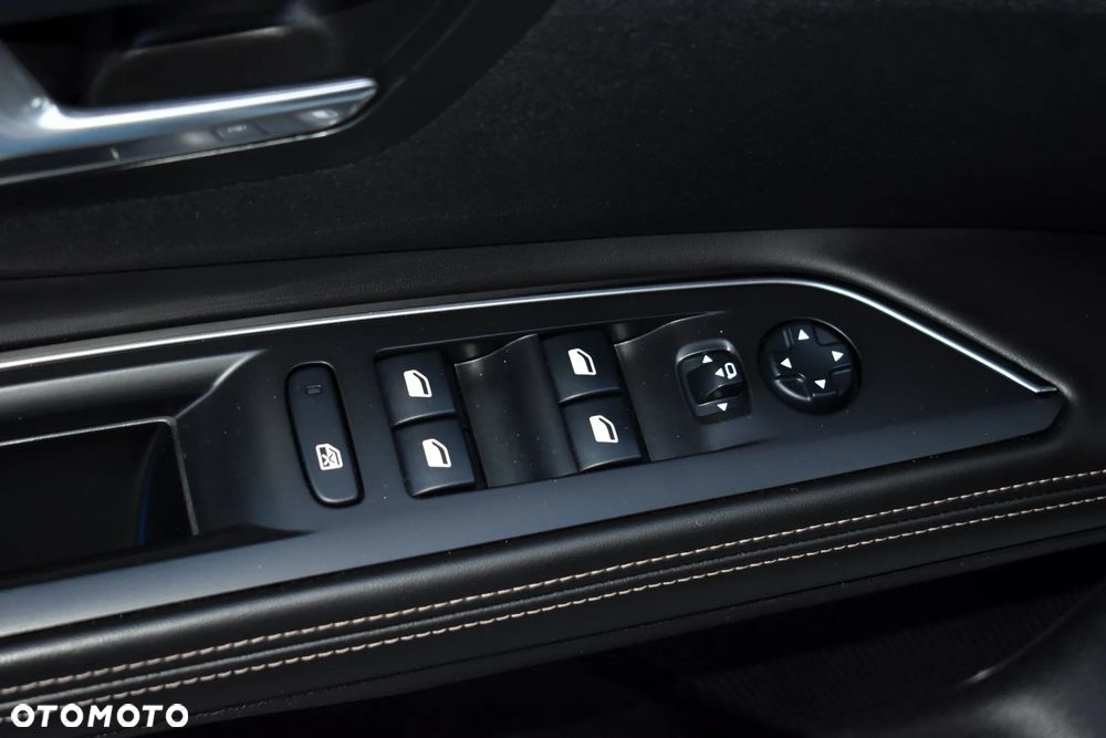 Peugeot 5008 e-HDI FAP 115 EGS6 Stop&Start Allure - 23