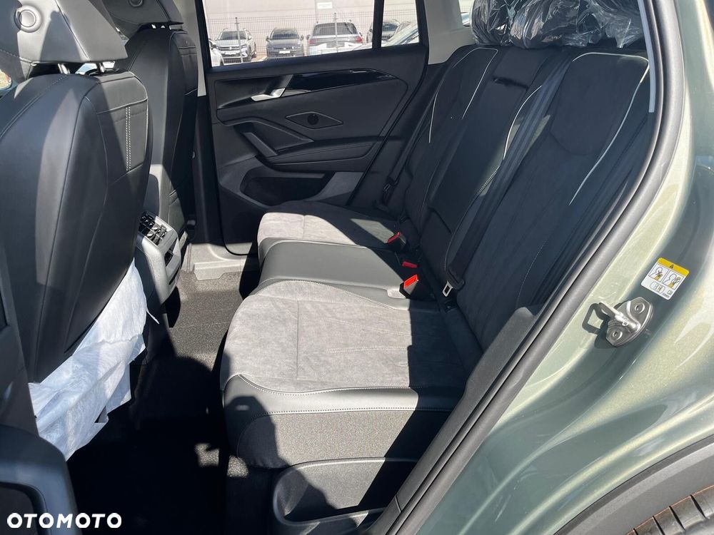 Volkswagen Tiguan - 9