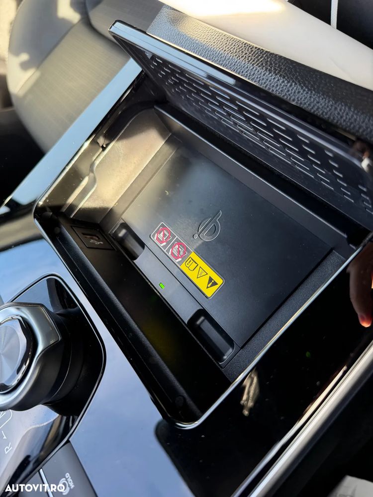 Toyota BZ4X 150 KW FWD (4x2) Luxury - 12