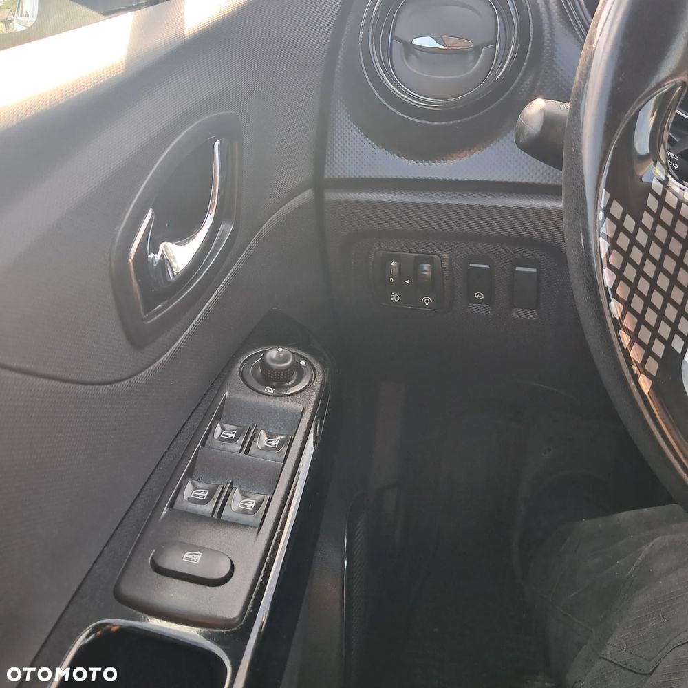 Renault Captur 1.5 dCi Energy Intens - 10