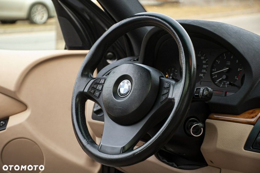 BMW X5 4.4i - 37