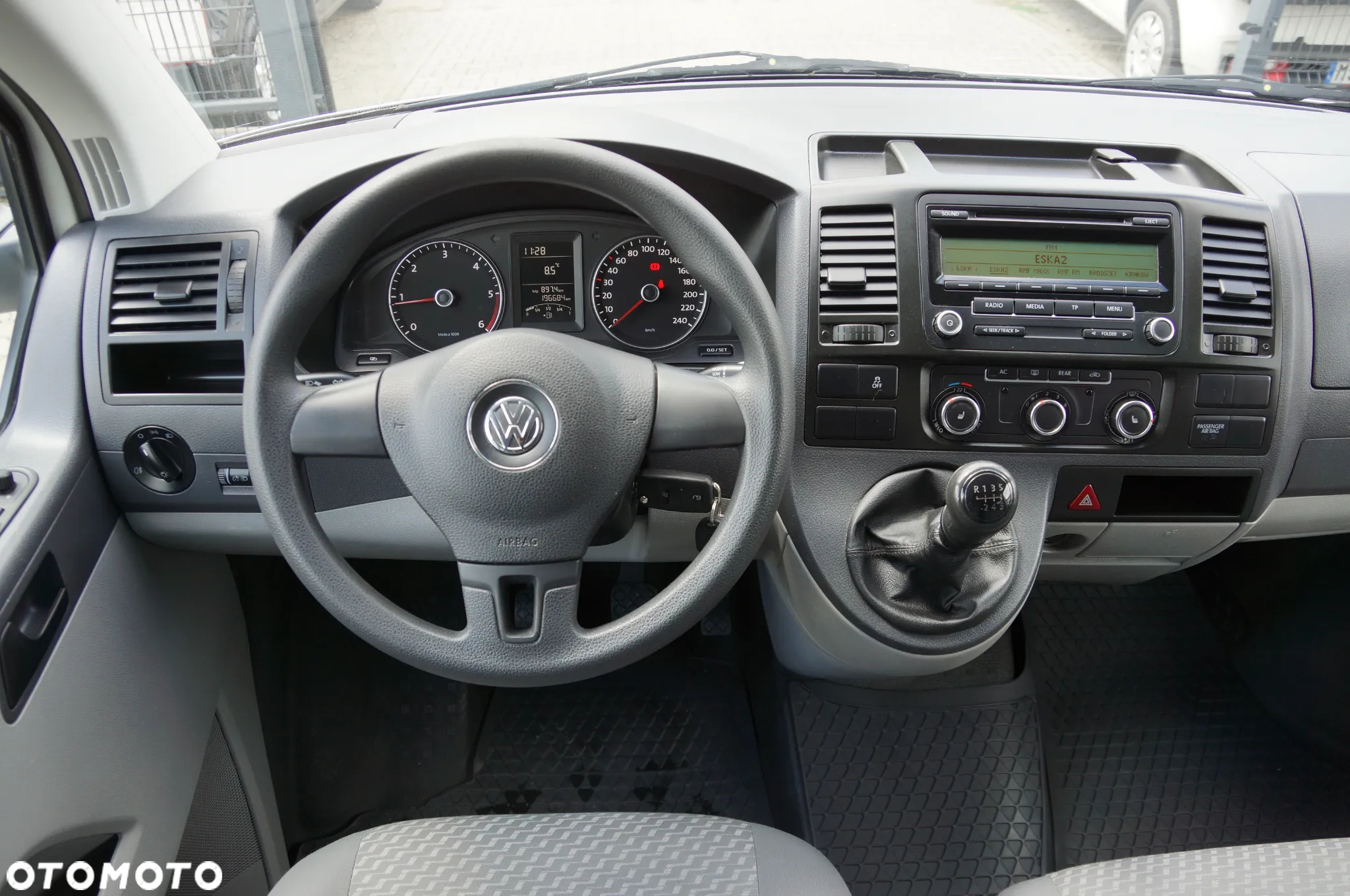 Volkswagen Caravelle TDI L2 Comfortline - 12