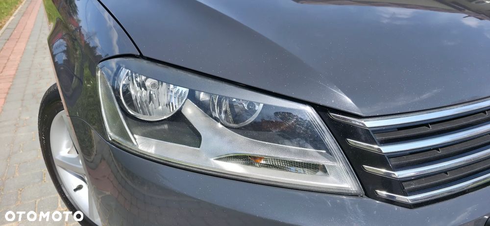 Volkswagen Passat - 24