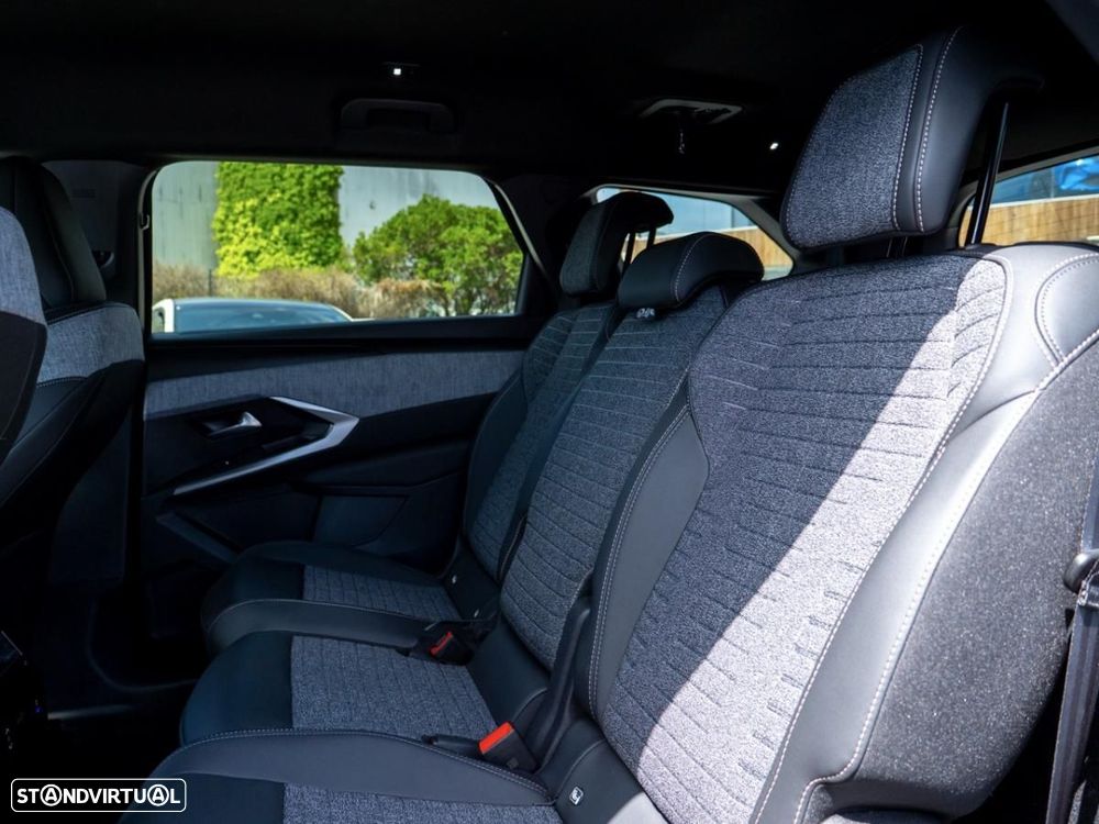Peugeot E-5008 73 kWh Allure - 25
