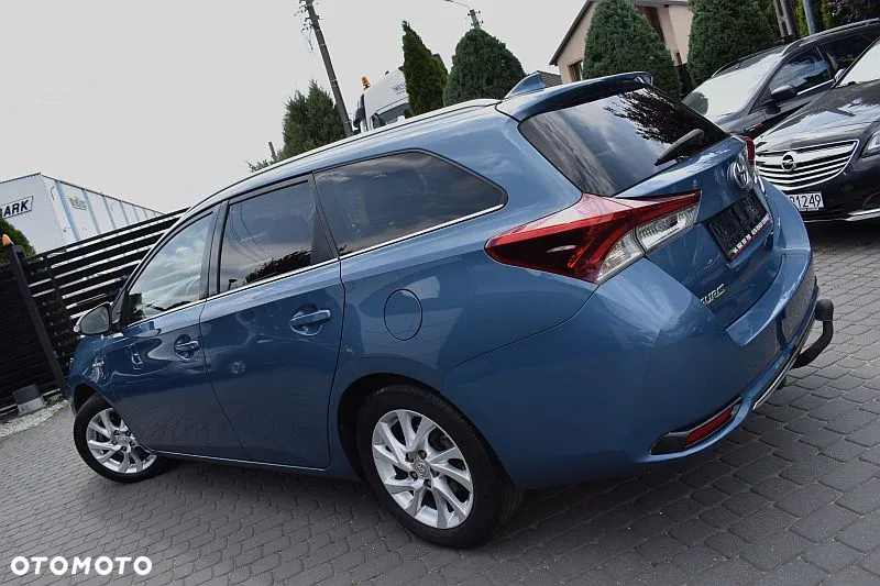 Toyota Auris 1.8 VVT-i Hybrid Automatik Touring Sports Executive - 3