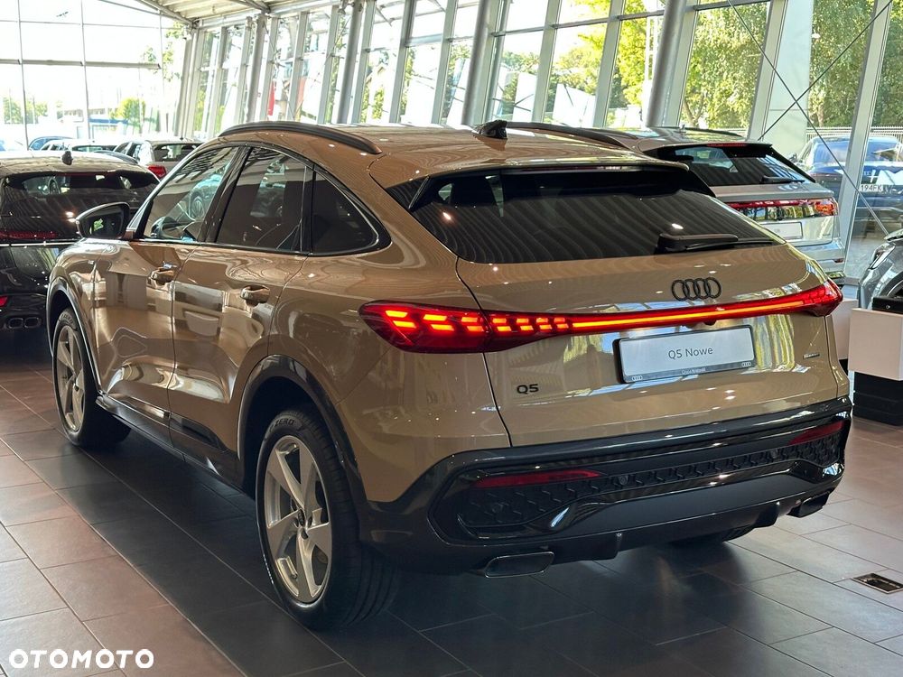 Audi Q5 Sportback - 5