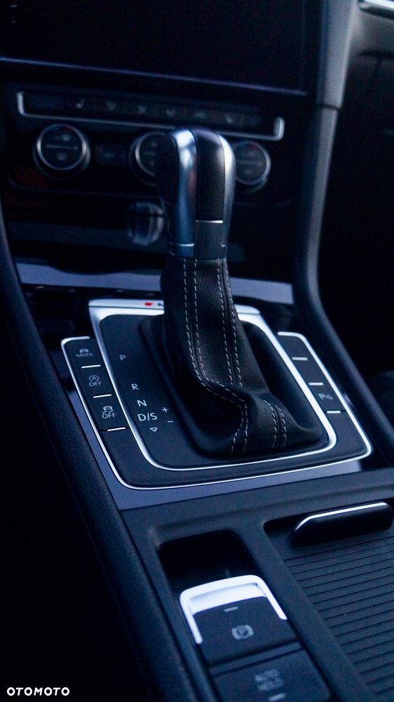 Volkswagen Golf - 18