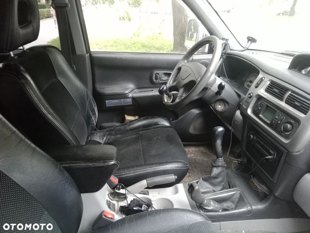 Mitsubishi Pajero Sport - 15