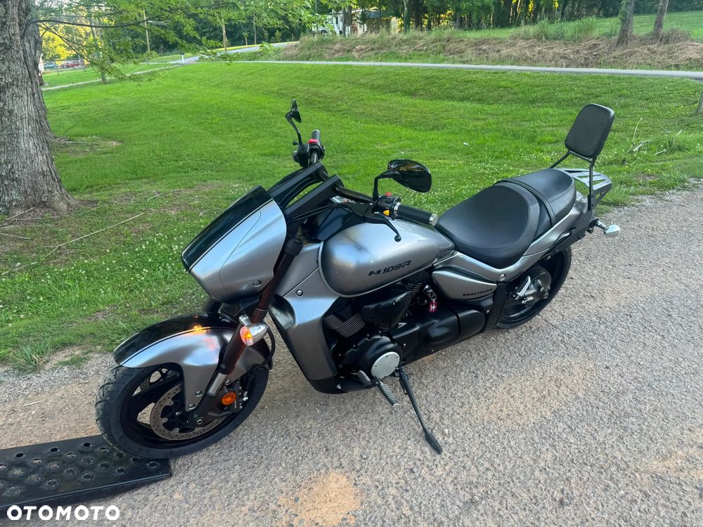 Suzuki Intruder - 7