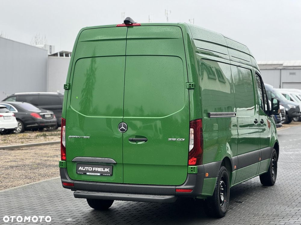 Mercedes-Benz Sprinter - 6