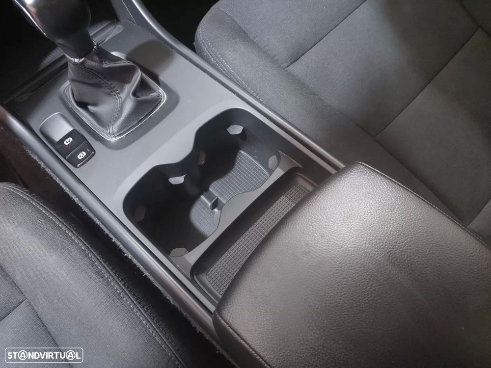 Volvo XC 40 1.5 T3 Momentum Tech Edition - 18