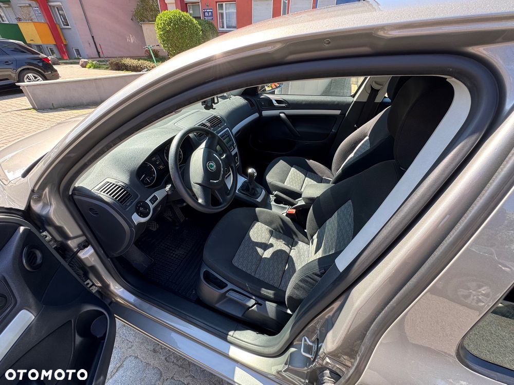 Skoda Octavia 1.4 TSI Ambiente - 8