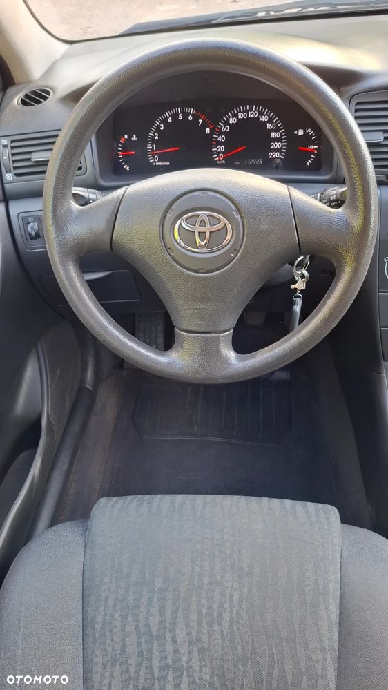 Toyota Corolla 1.6 VVT-i Terra - 26