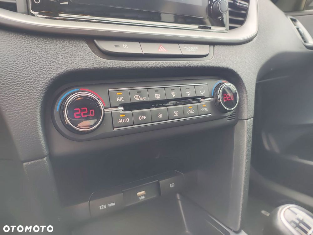 Kia XCeed 1.4 T-GDI M - 24