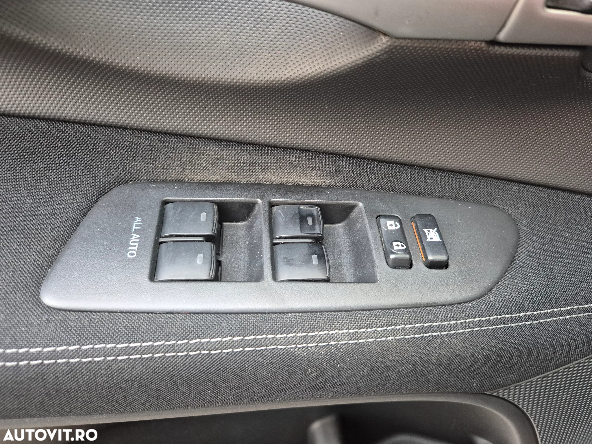 Toyota Auris - 32
