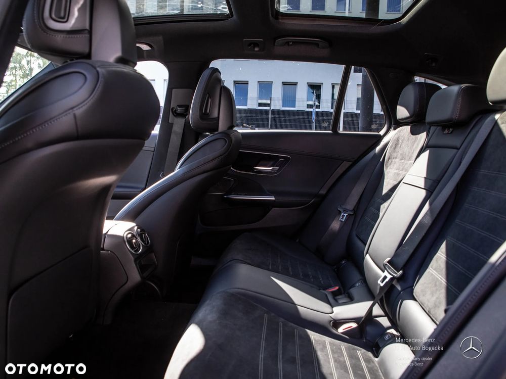 Mercedes-Benz Klasa C 220 d mHEV 4-Matic AMG - 12