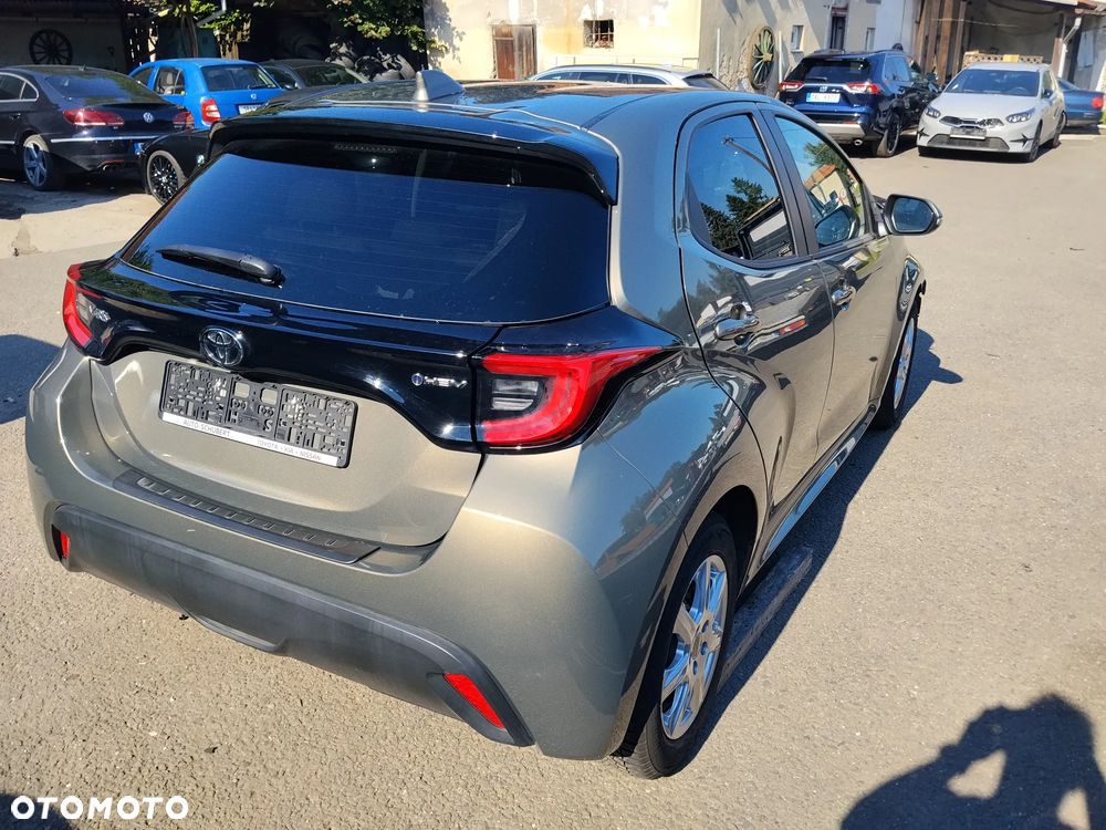 Toyota Yaris - 1