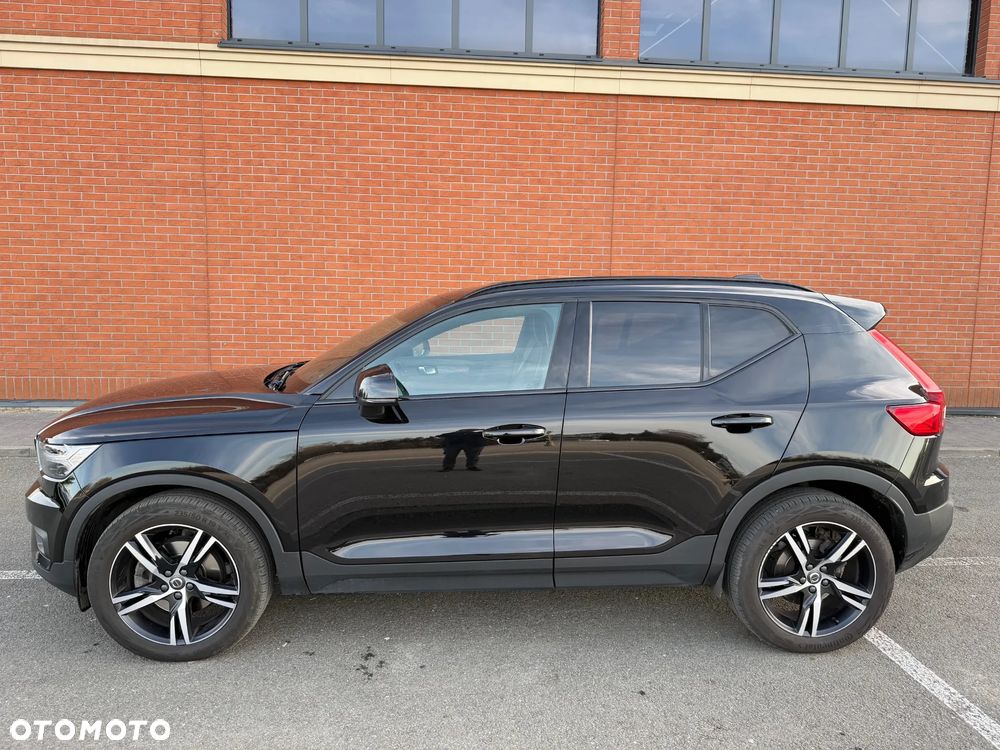 Volvo XC 40 B4 B AWD R-Design - 2