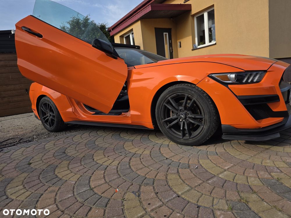 Ford Mustang - 2