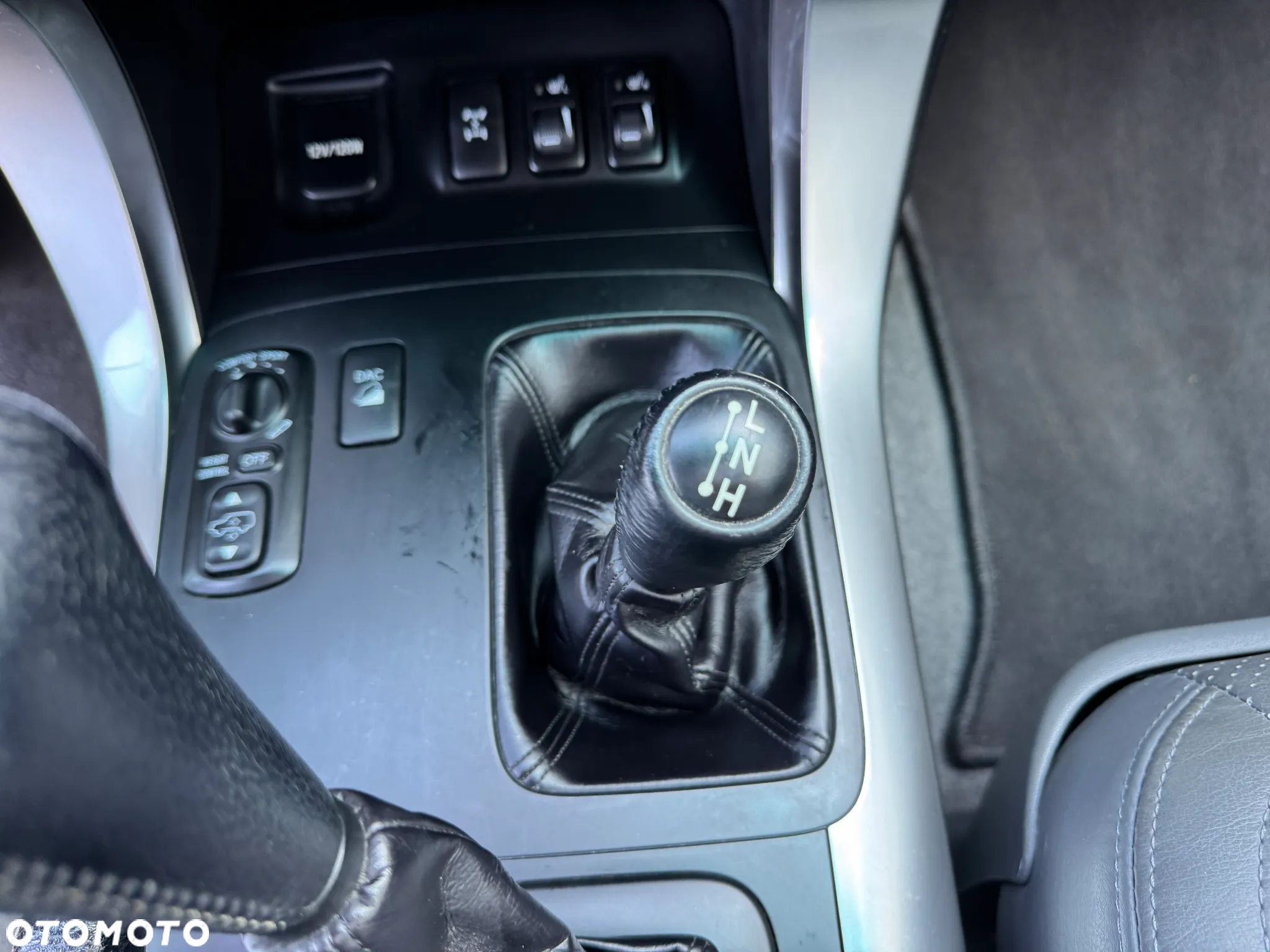 Toyota Land Cruiser 3.0 D Sol Navi Platinium - 24