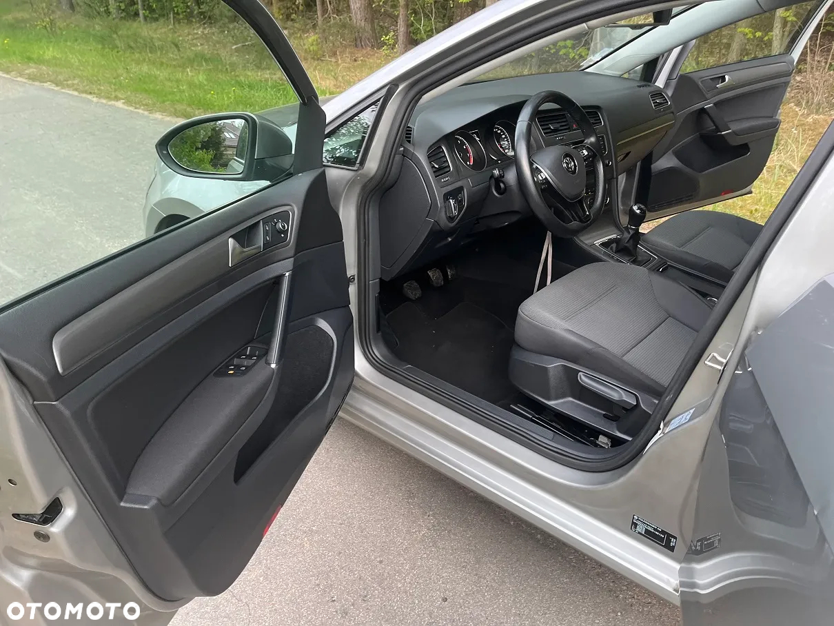 Volkswagen Golf 1.2 TSI BlueMotion Technology Comfortline - 11