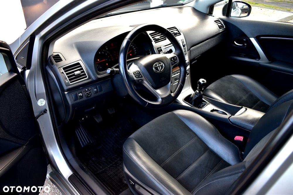 Toyota Avensis 1.8 Business Edition - 11