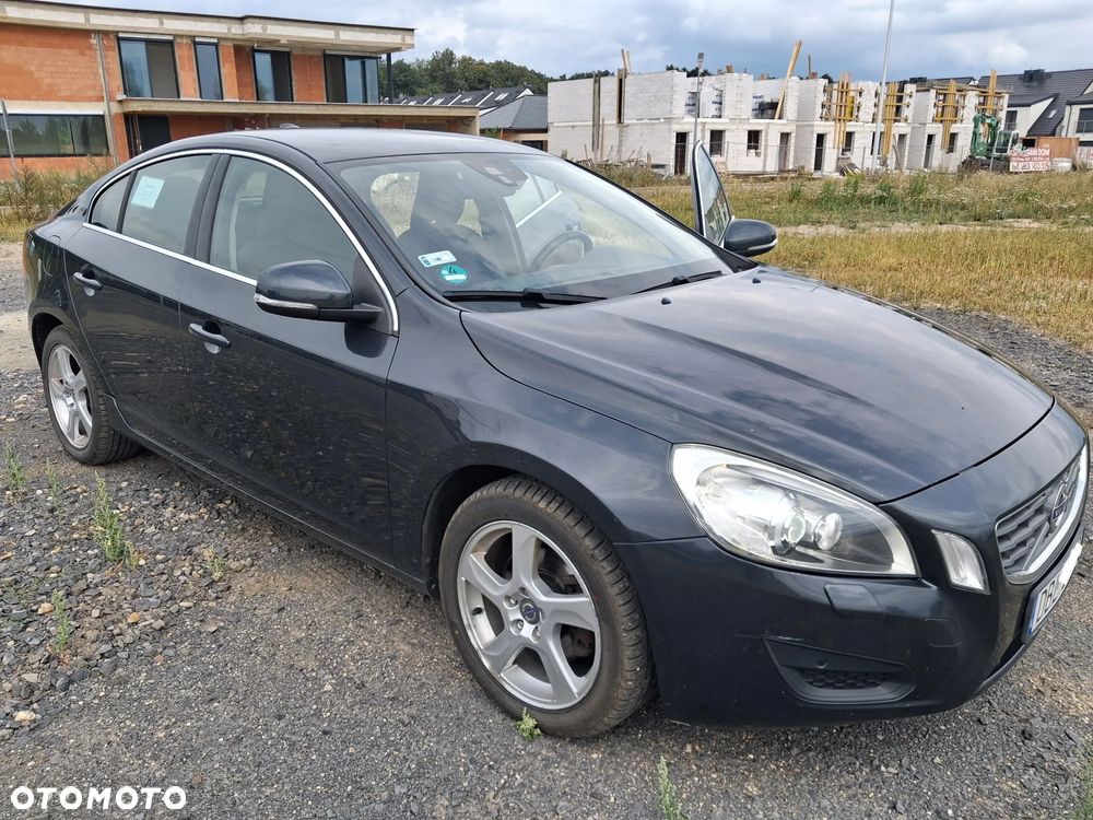 Volvo S60 D3 Momentum - 1