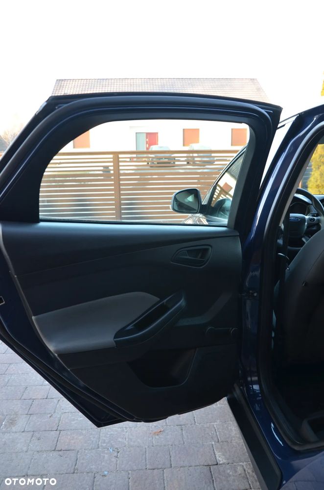 Ford Focus 1.6 Ambiente Start - 10