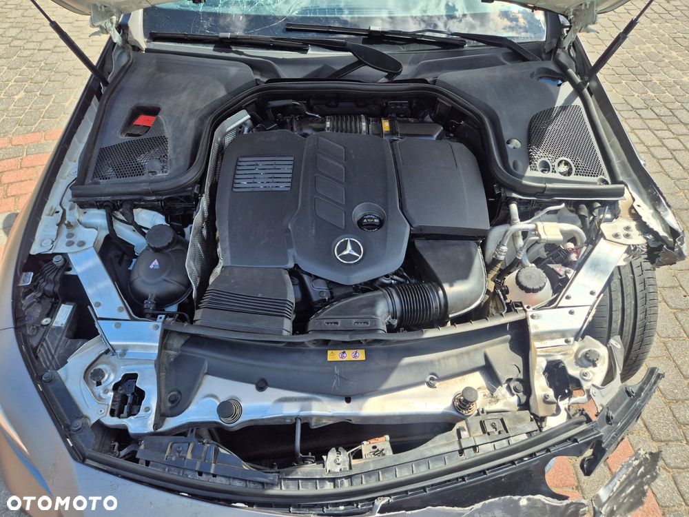 Mercedes-Benz CLS 300 d 4-Matic AMG - 15