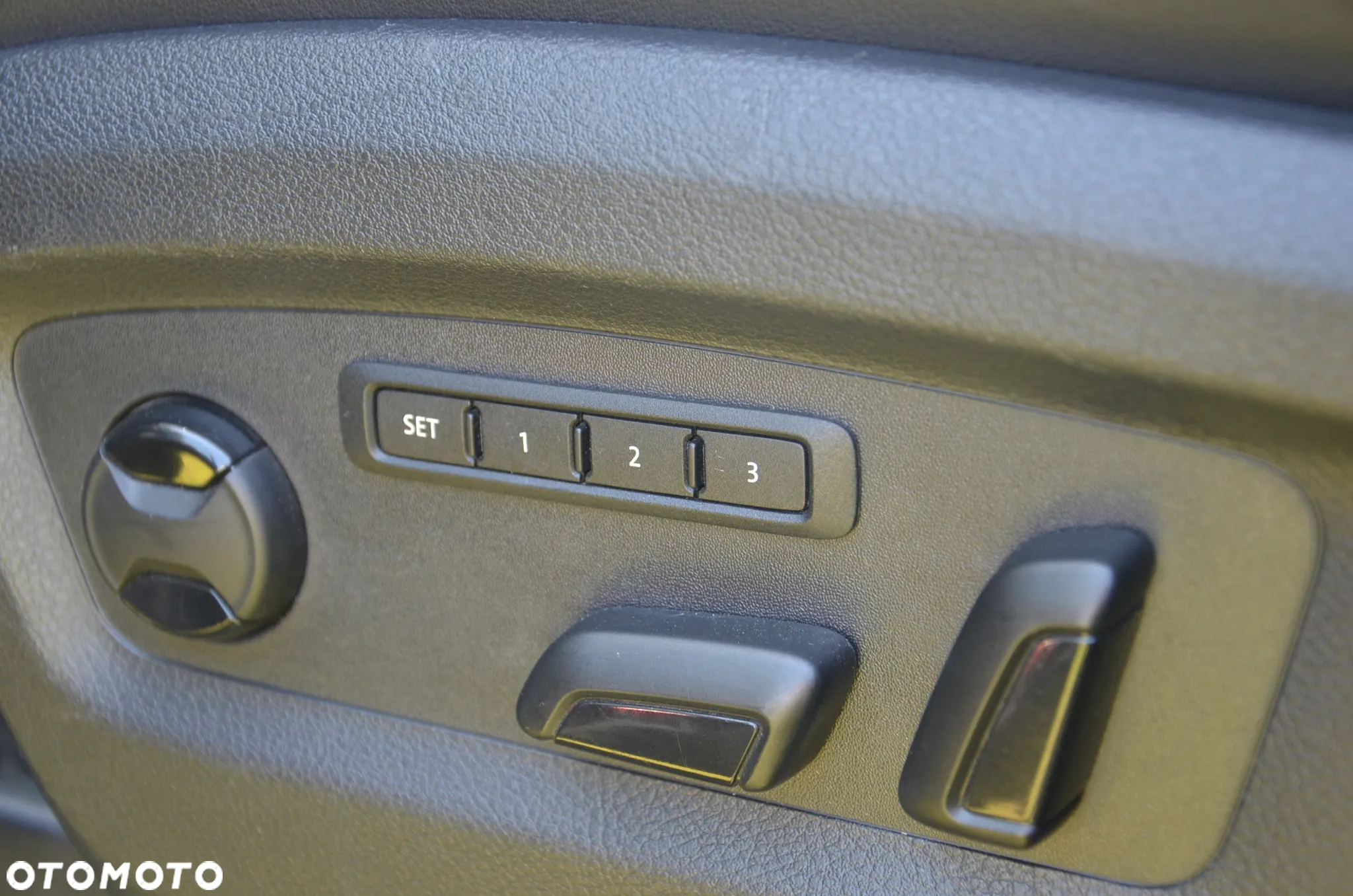 Volkswagen Multivan - 15