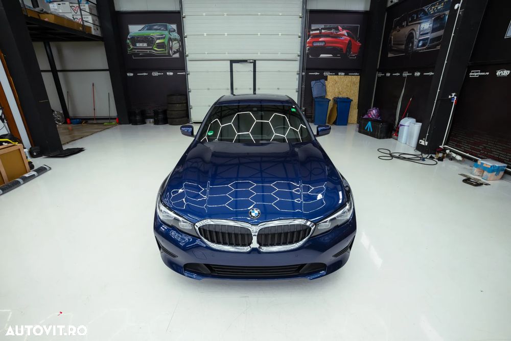 BMW Seria 3 318d Aut. - 12