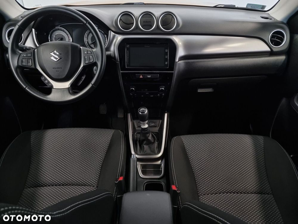Suzuki Vitara 1.4 Boosterjet mHEV Premium 2WD - 11