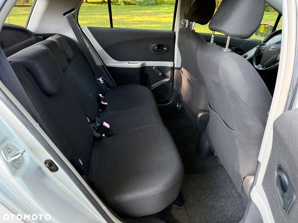 Toyota Yaris 1.0 Sol - 28