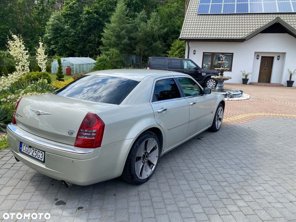 Chrysler 300C - 8