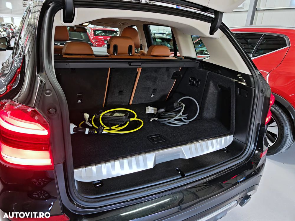 BMW X3 xDrive30e AT PHEV - 33