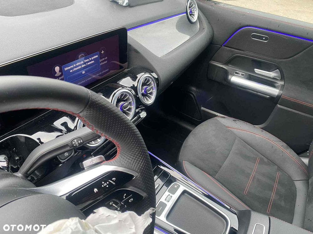 Mercedes-Benz GLA 200 mHEV AMG Line 7G-DCT - 16