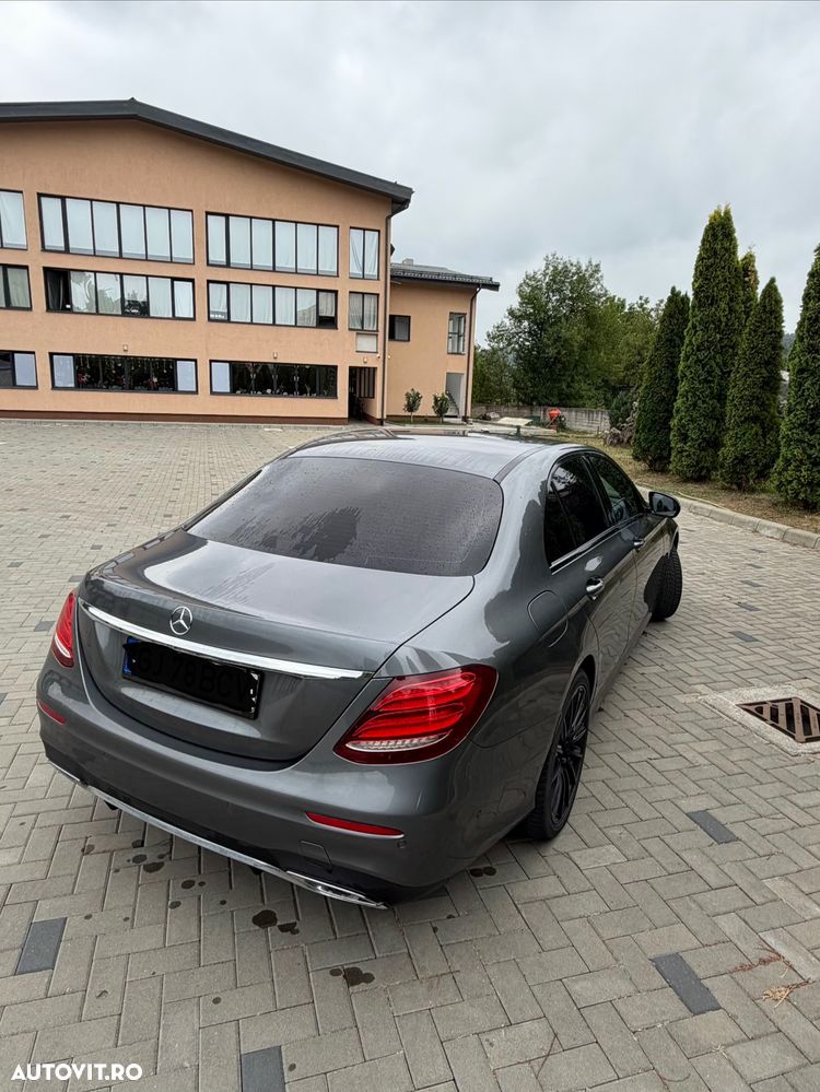 Mercedes-Benz E - 5
