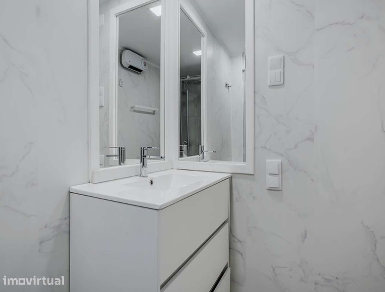 Apartamento T1 com varanda Areeiro, em Lisboa - Grande imagem: 2/13