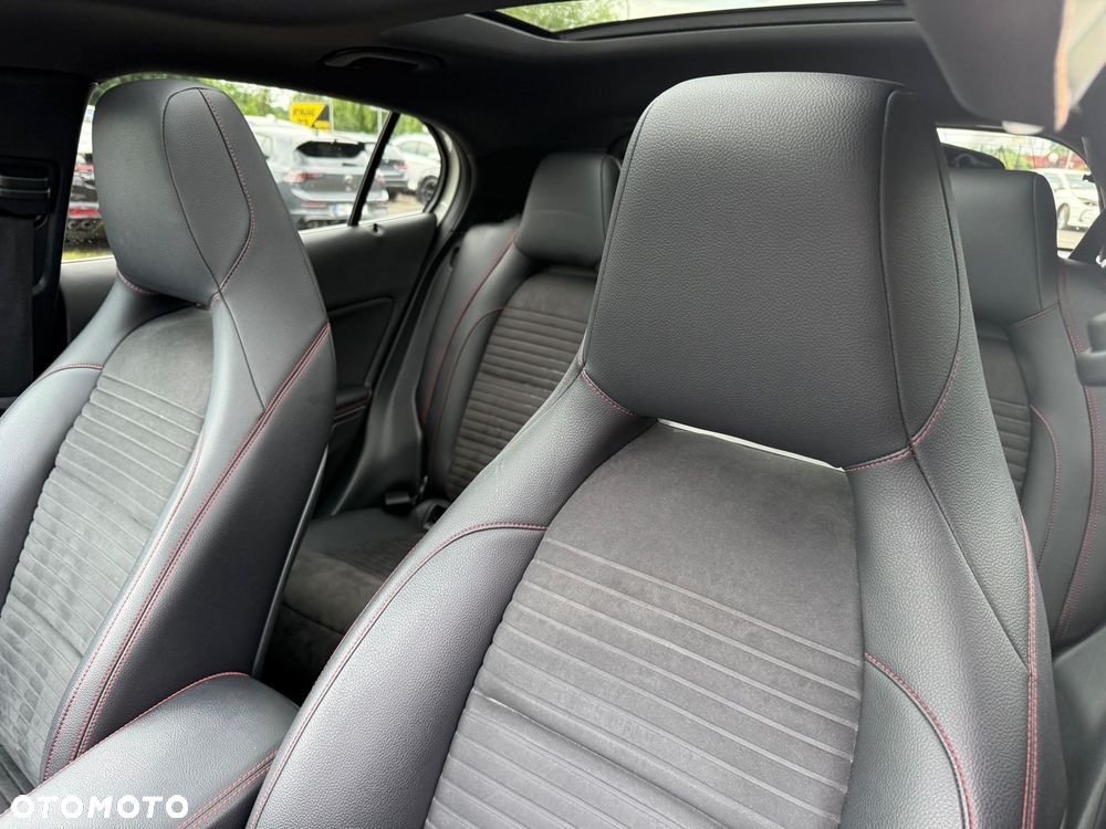 Mercedes-Benz GLA 250 7G-DCT AMG Line - 26
