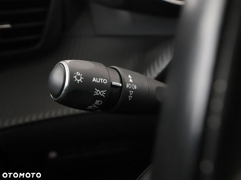 Peugeot 2008 1.2 PureTech GT Line S&S - 37