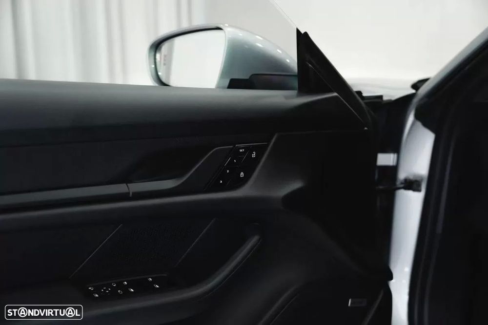 Porsche Taycan 4S - 24