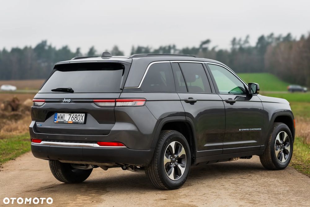 Jeep Grand Cherokee ver-2-0-4xe-phev-limited - 9