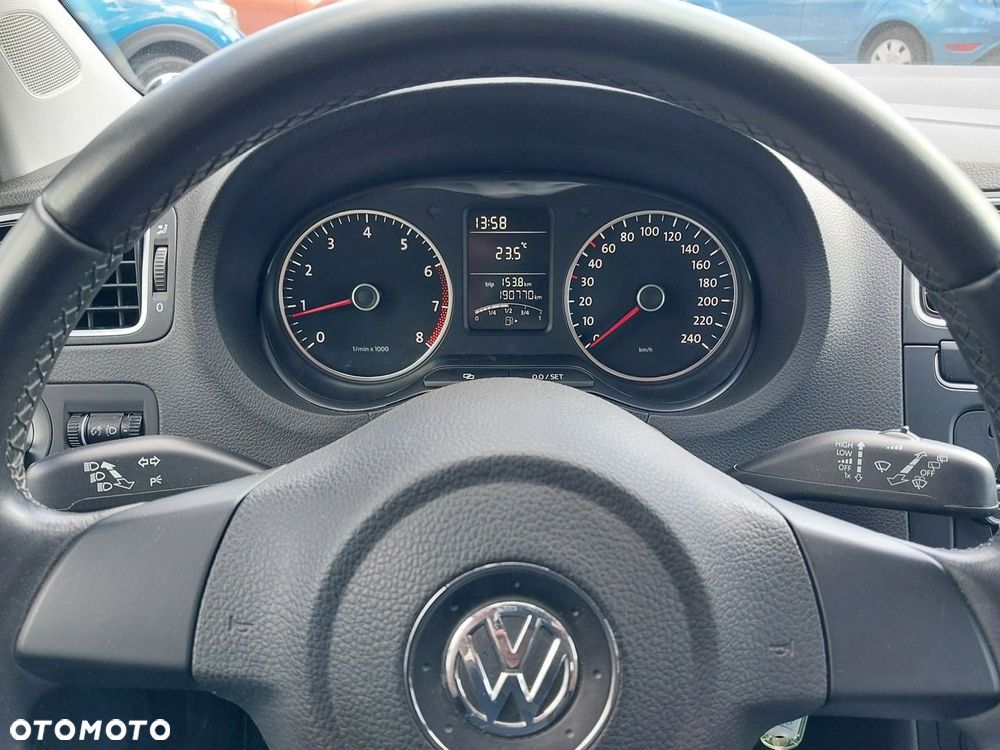 Volkswagen Polo 1.4 16V Comfortline - 23