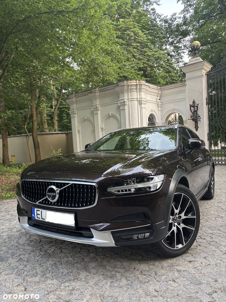 Volvo V90 D5 SCR AWD Momentum Pro - 1