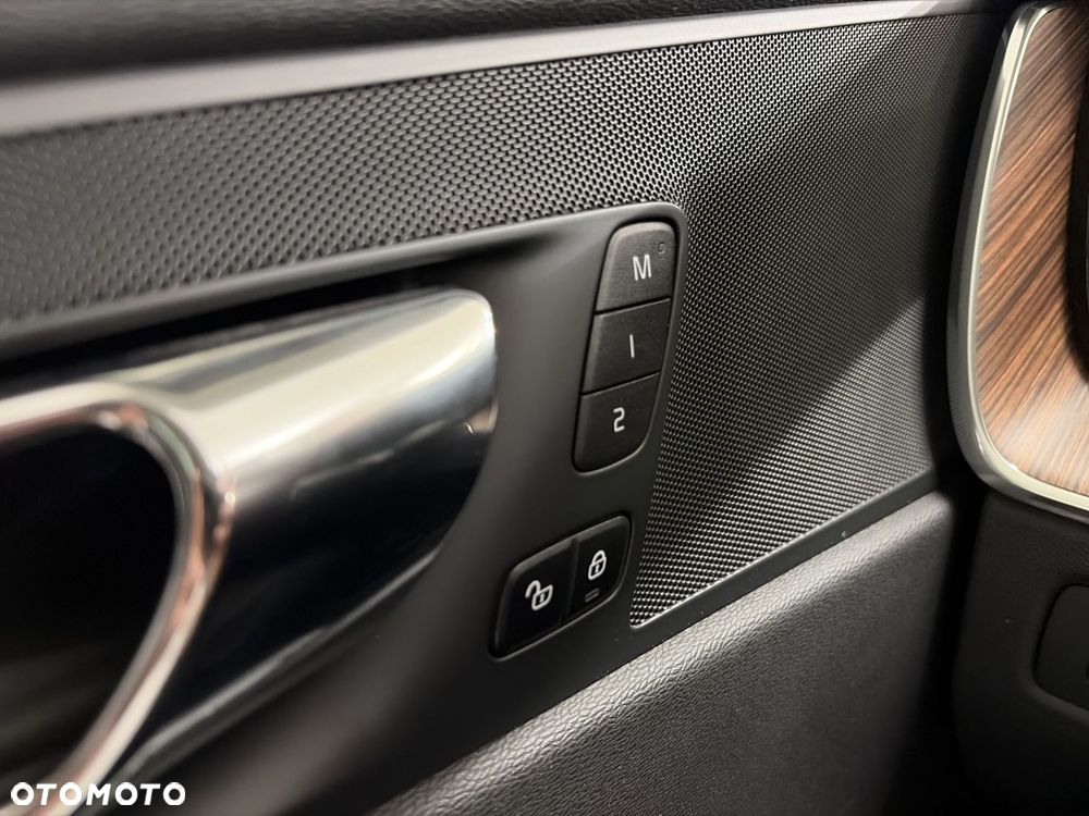 Volvo XC 60 - 18