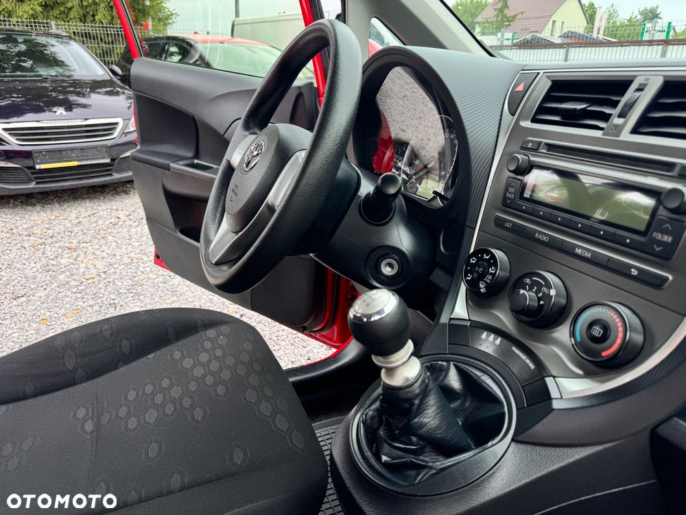 Toyota Verso S 1.33 VVT-i - 32
