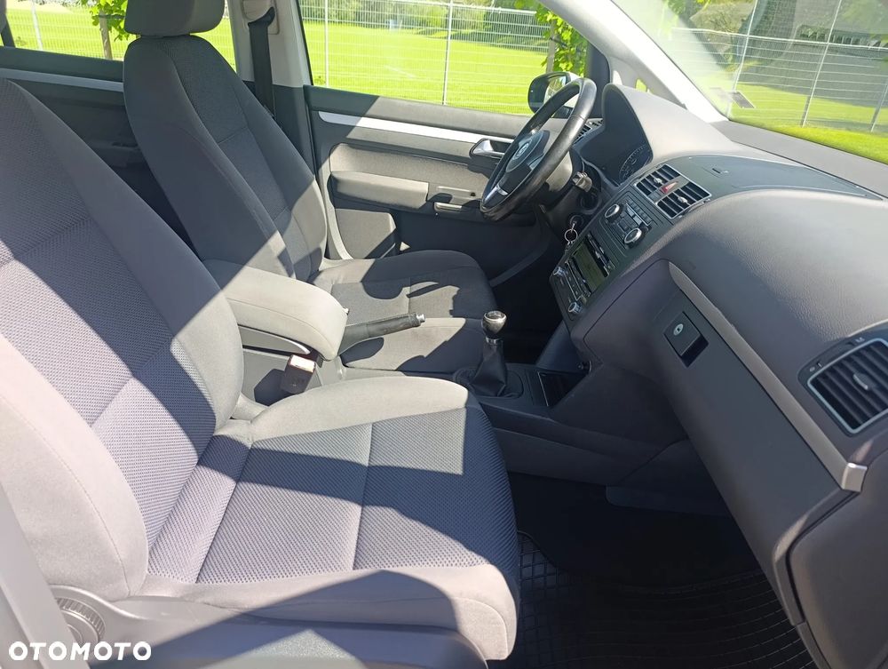 Volkswagen Touran 1.6 TDI DPF BlueMotion Technology Life - 19