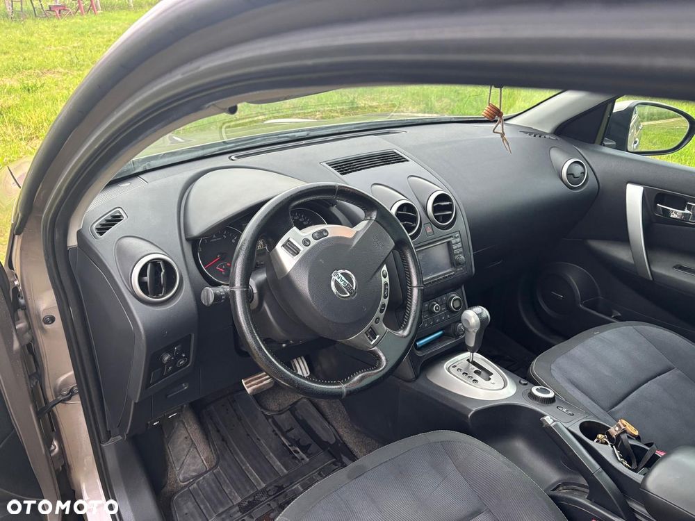 Nissan Qashqai 2.0 4x4 Lounge CVT - 10